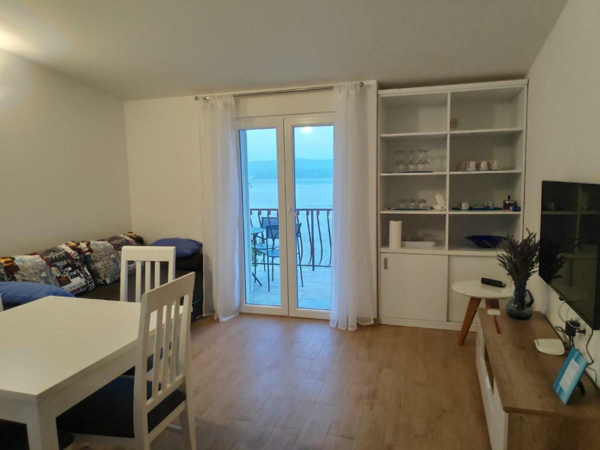 Apartmani Mara I Kata Omis Exterior photo
